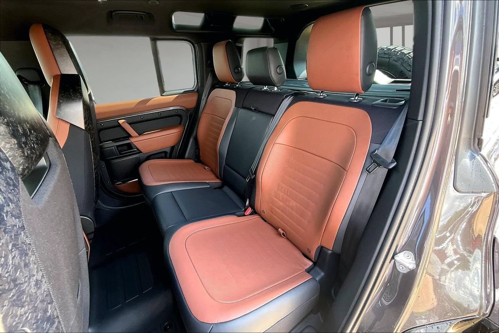 New 2026 Land Rover Defender 110 OCTA AWD/4WD image 10