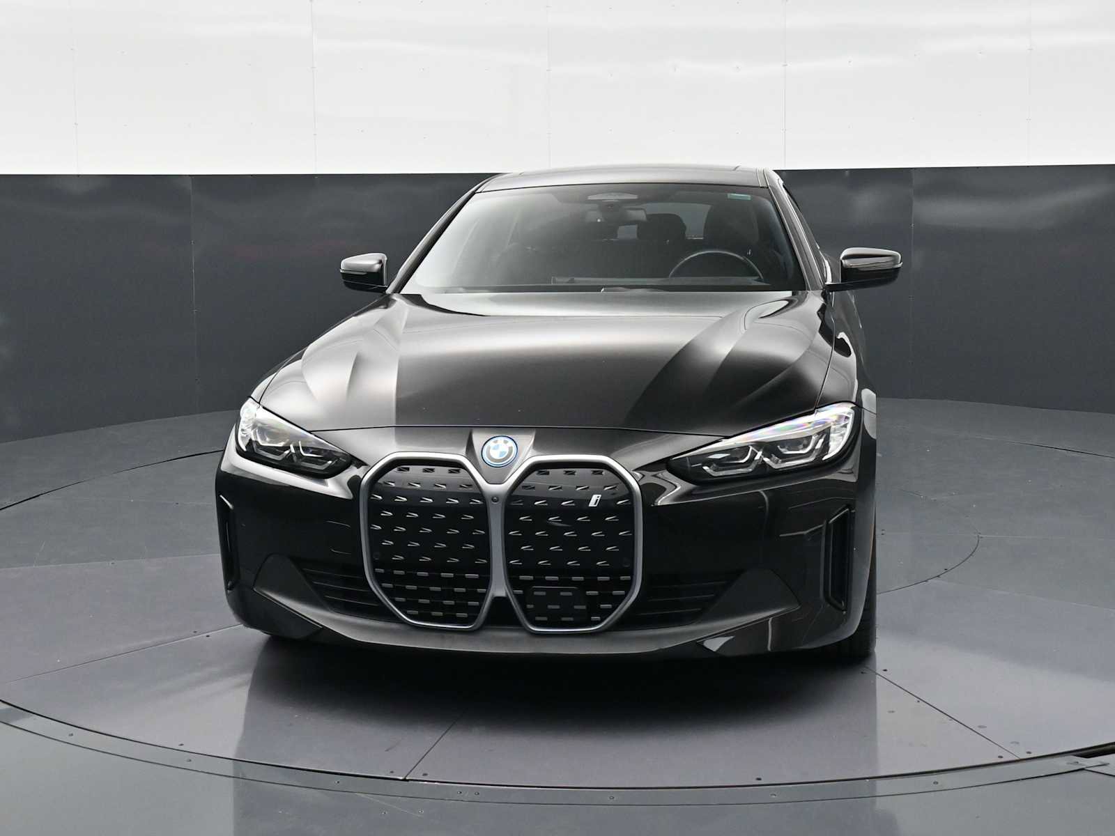 Certified 2023 BMW i4 eDrive35 image 2