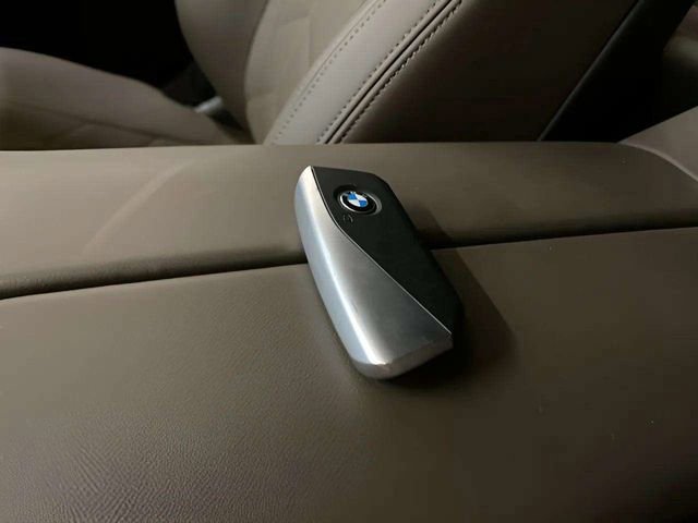 Used 2025 BMW 530i w/ Premium Package RWD image 22