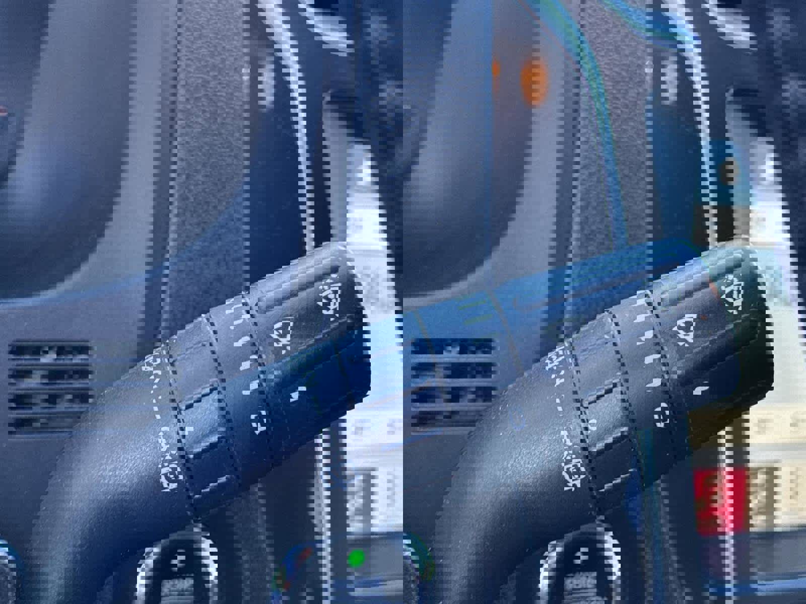 Used 2019 Ford Explorer Limited w/ Class III Trailer Tow Package image 21