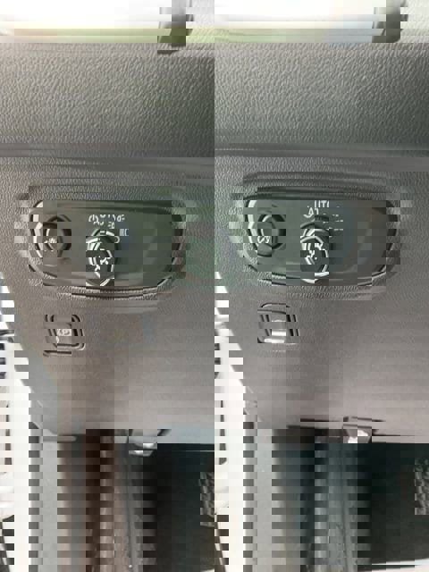 Used 2024 GMC Terrain SLE image 22