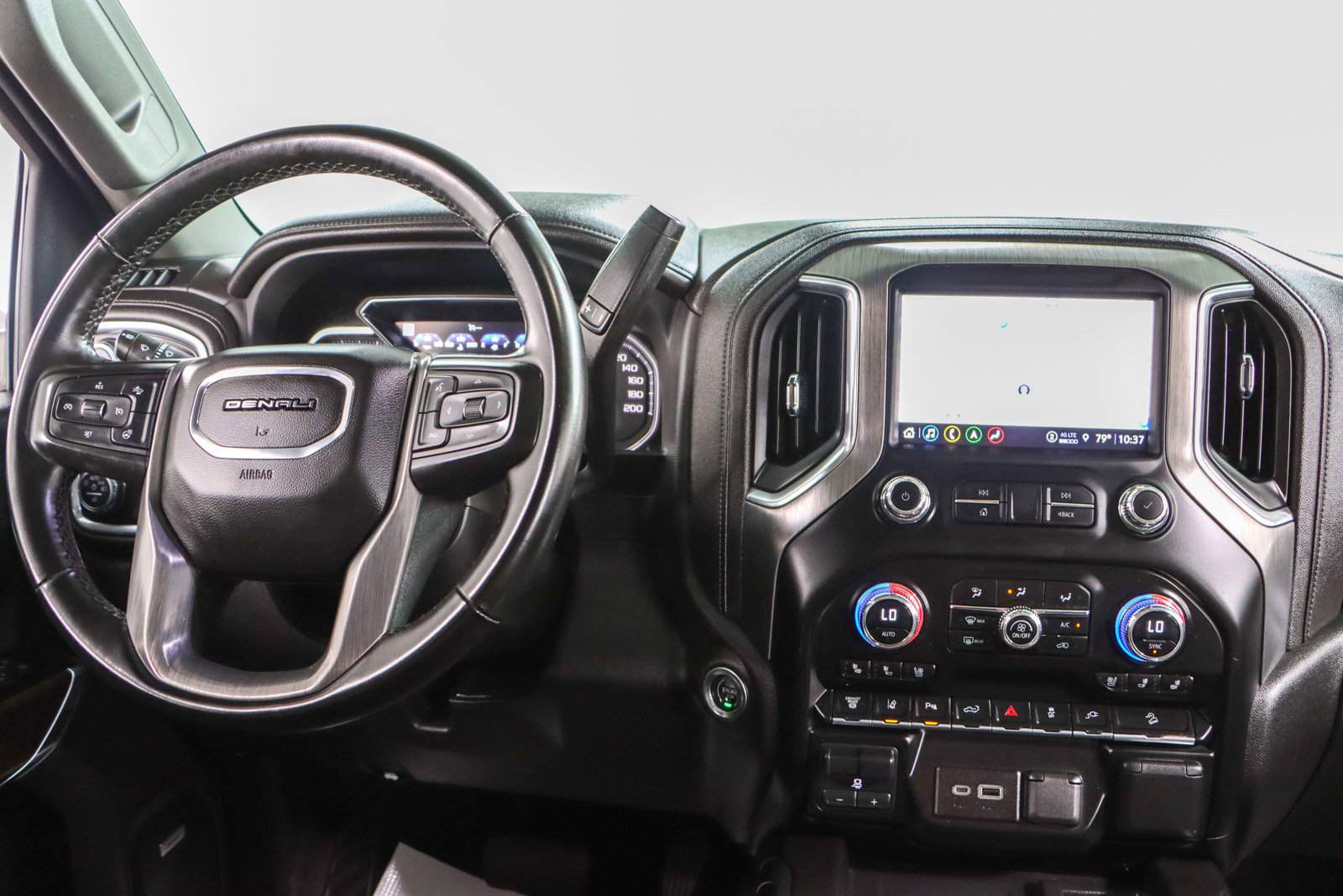 Used 2023 GMC Sierra 2500 Denali w/ Denali Ultimate Package image 18