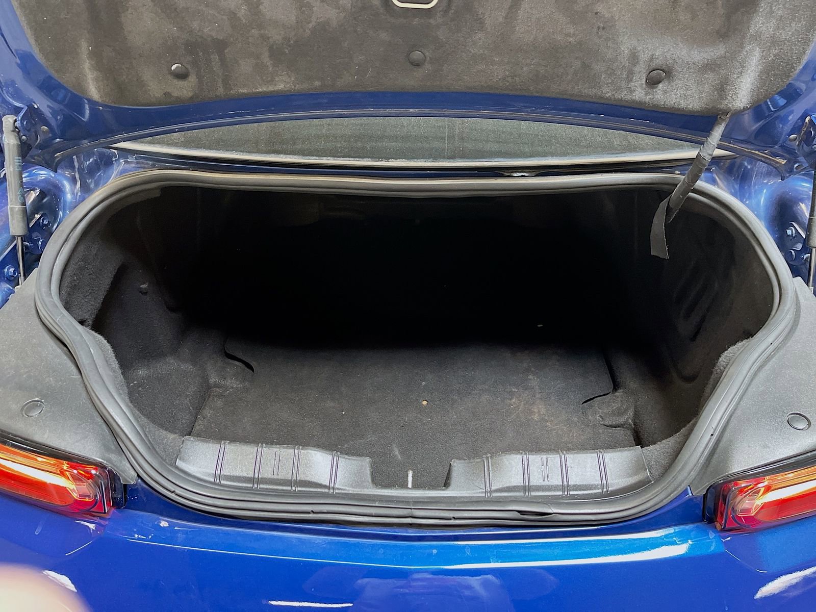 Used 2019 Chevrolet Camaro SS RWD image 25