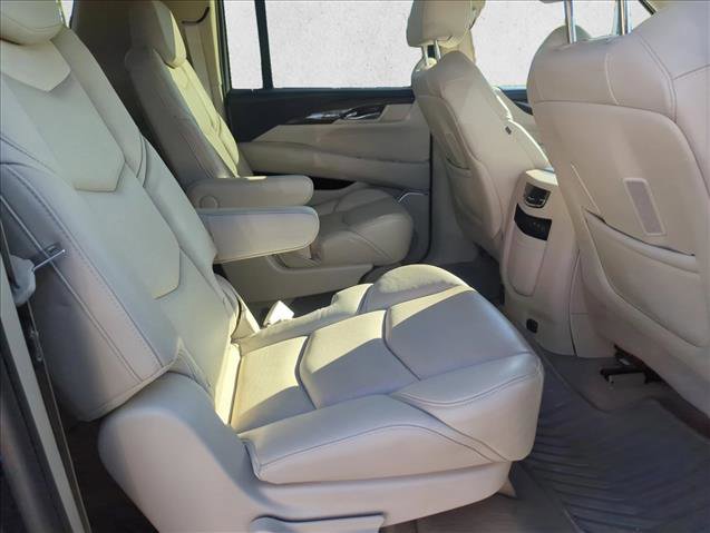 Used 2020 Cadillac Escalade ESV Premium Luxury AWD/4WD image 27