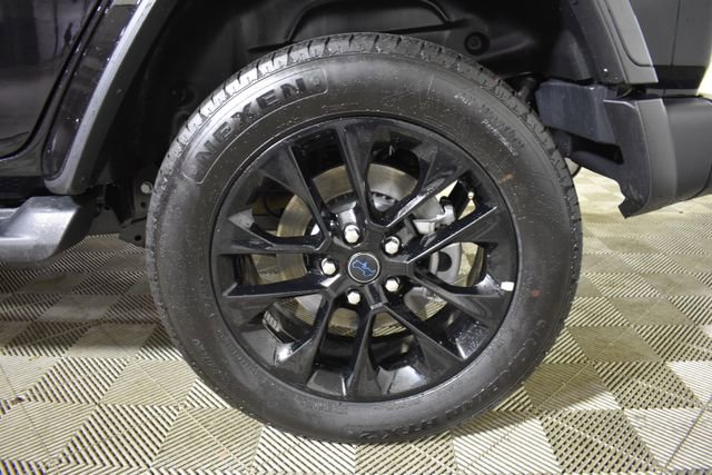 Used 2025 Jeep Wrangler Unlimited Sahara AWD/4WD image 42