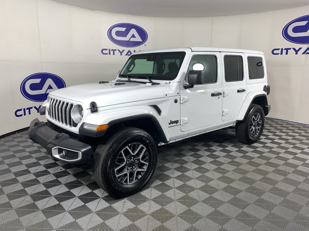 Used 2025 Jeep Wrangler Sahara AWD/4WD image 7