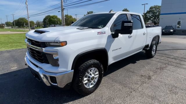 Used 2024 Chevrolet Silverado 2500 LT w/ Convenience Package AWD/4WD image 6