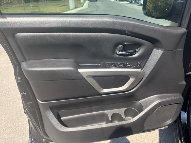 Certified 2024 Nissan Titan SV w/ SV Convenience Package RWD image 13