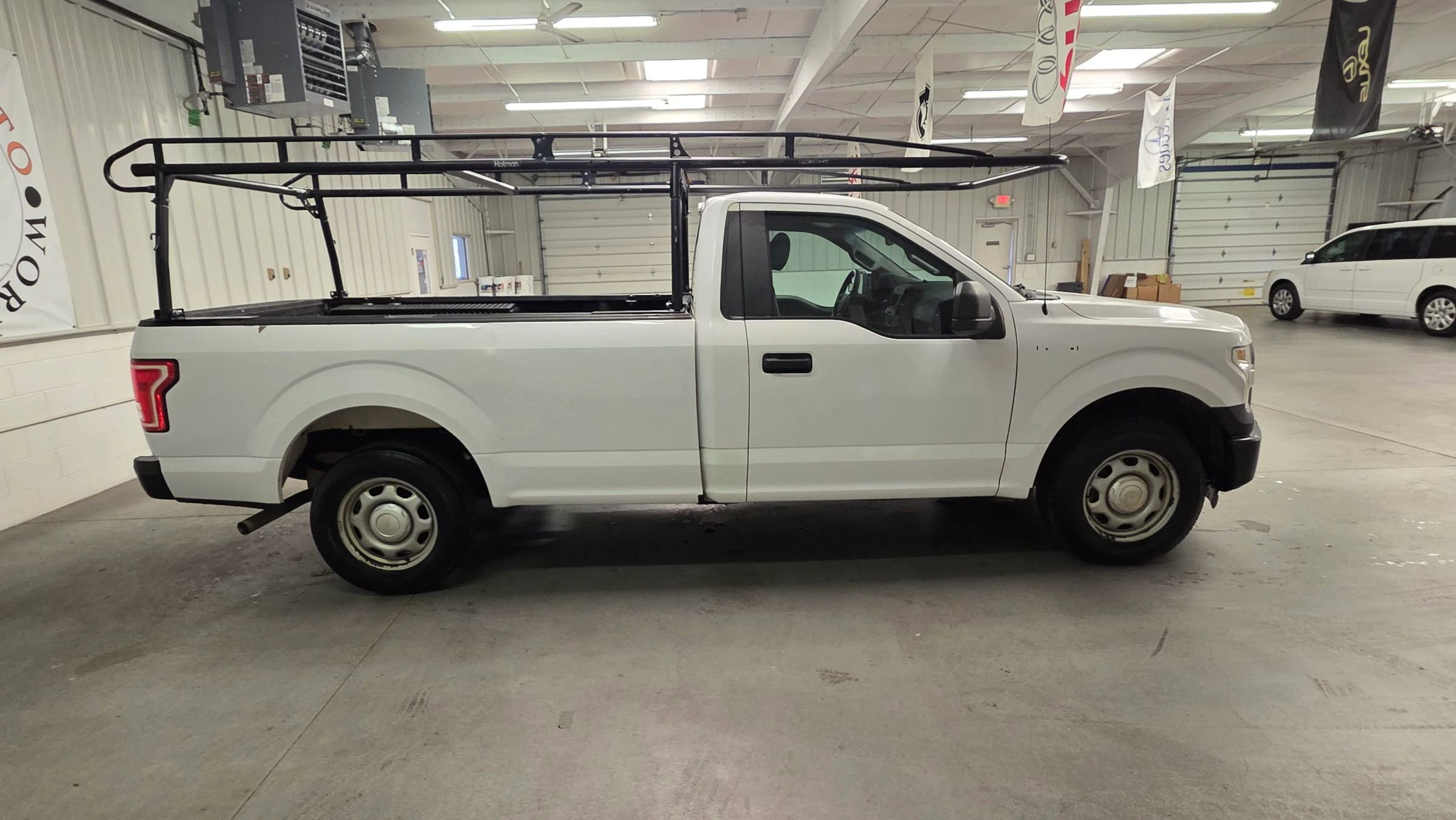 Used 2016 Ford F150 XL w/ Equipment Group 101A Mid image 9