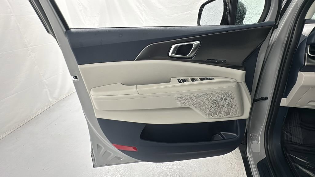New 2026 Kia Carnival SX w/ SX Dark Edition Package FWD image 20