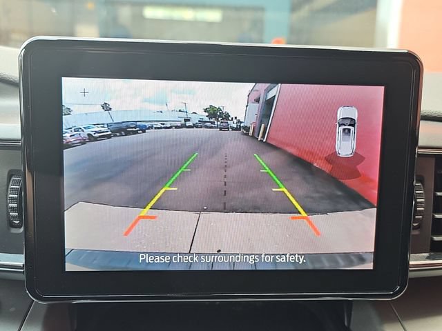 Used 2024 Ford Explorer XLT w/ Equipment Group 202A AWD/4WD image 16