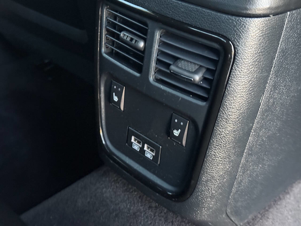 Used 2017 Dodge Charger R/T RWD image 19