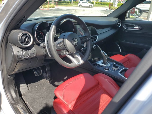 Used 2023 Alfa Romeo Giulia Sprint RWD image 20