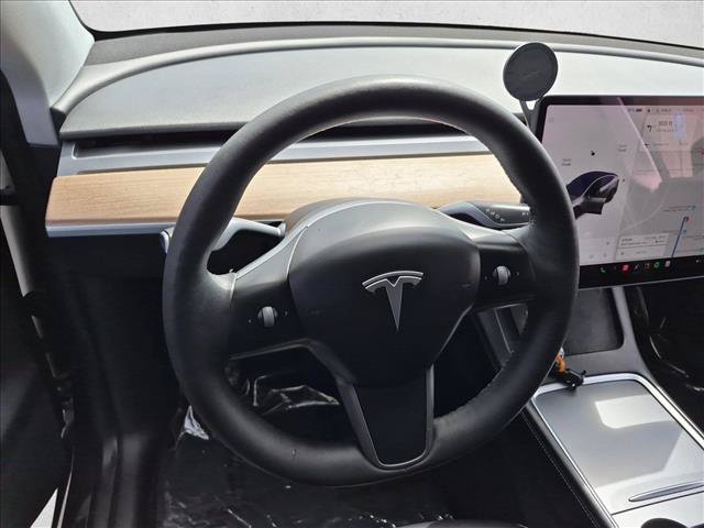 Used 2021 Tesla Model Y Long Range AWD/4WD image 11