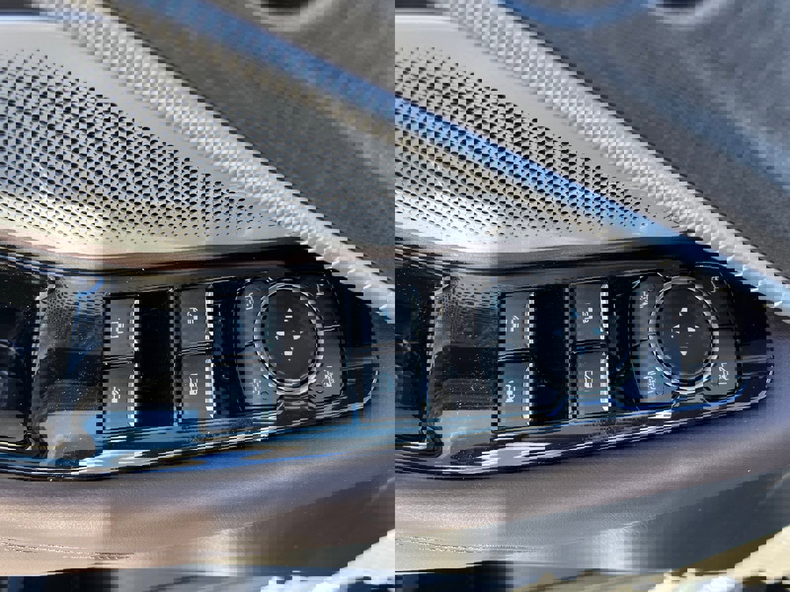 New 2026 Ford Explorer Platinum image 20