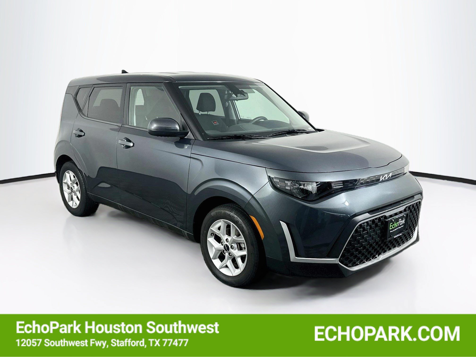 Used 2025 Kia Soul LX w/ LX Technology Package FWD image 1