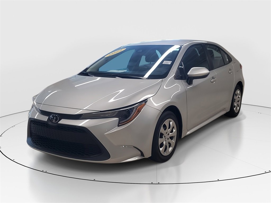 Used 2022 Toyota Corolla LE image 3