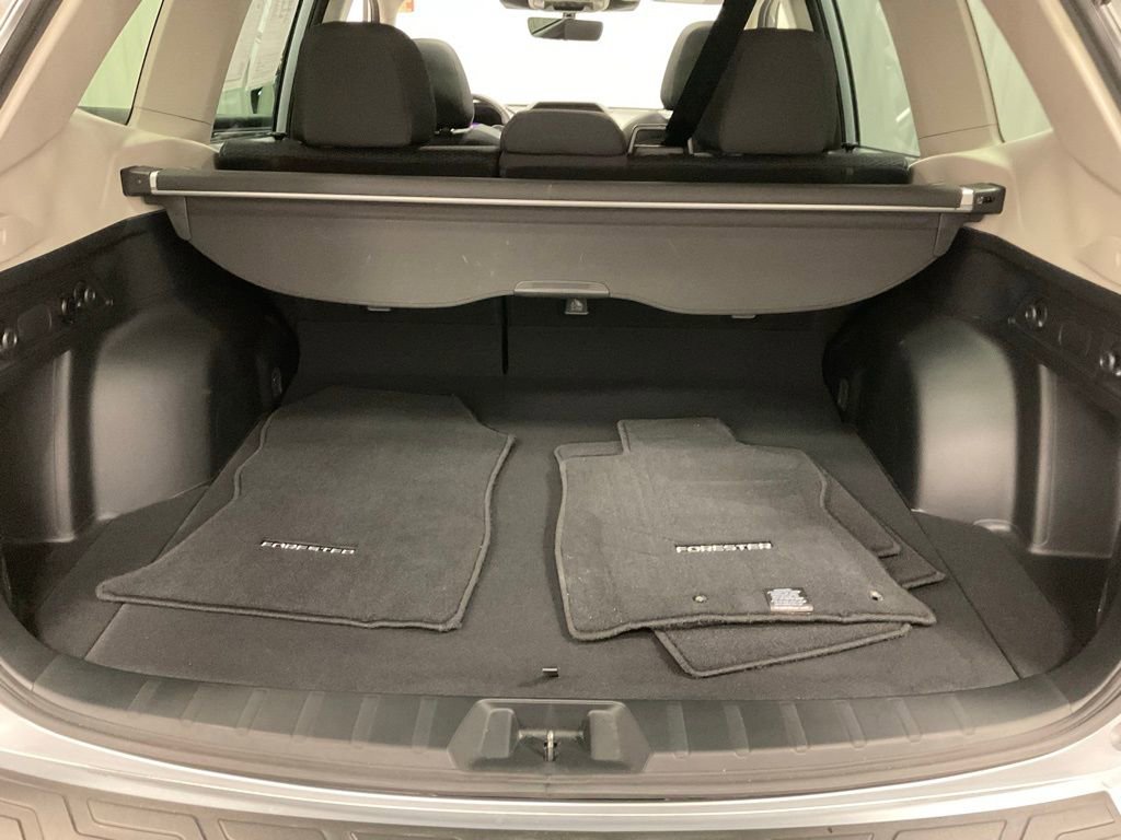 Used 2022 Subaru Forester Premium AWD/4WD image 10