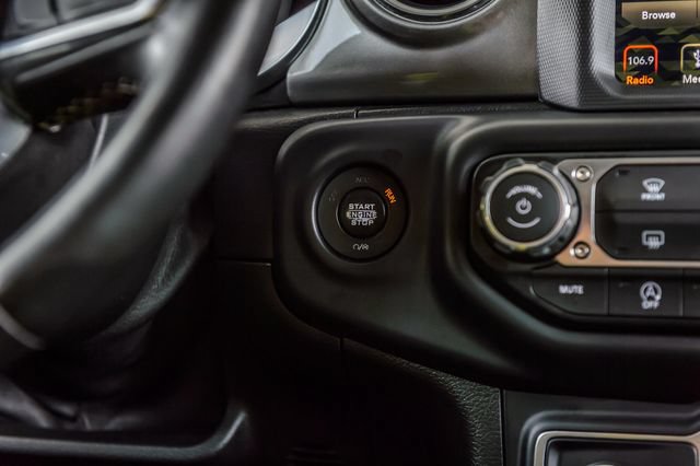 Used 2019 Jeep Wrangler Unlimited Sahara AWD/4WD image 31