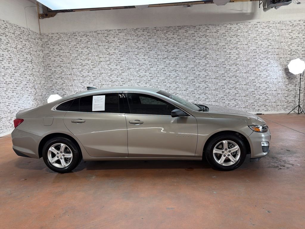 Used 2022 Chevrolet Malibu LS w/ LPO, Convenience Package 1 FWD image 8