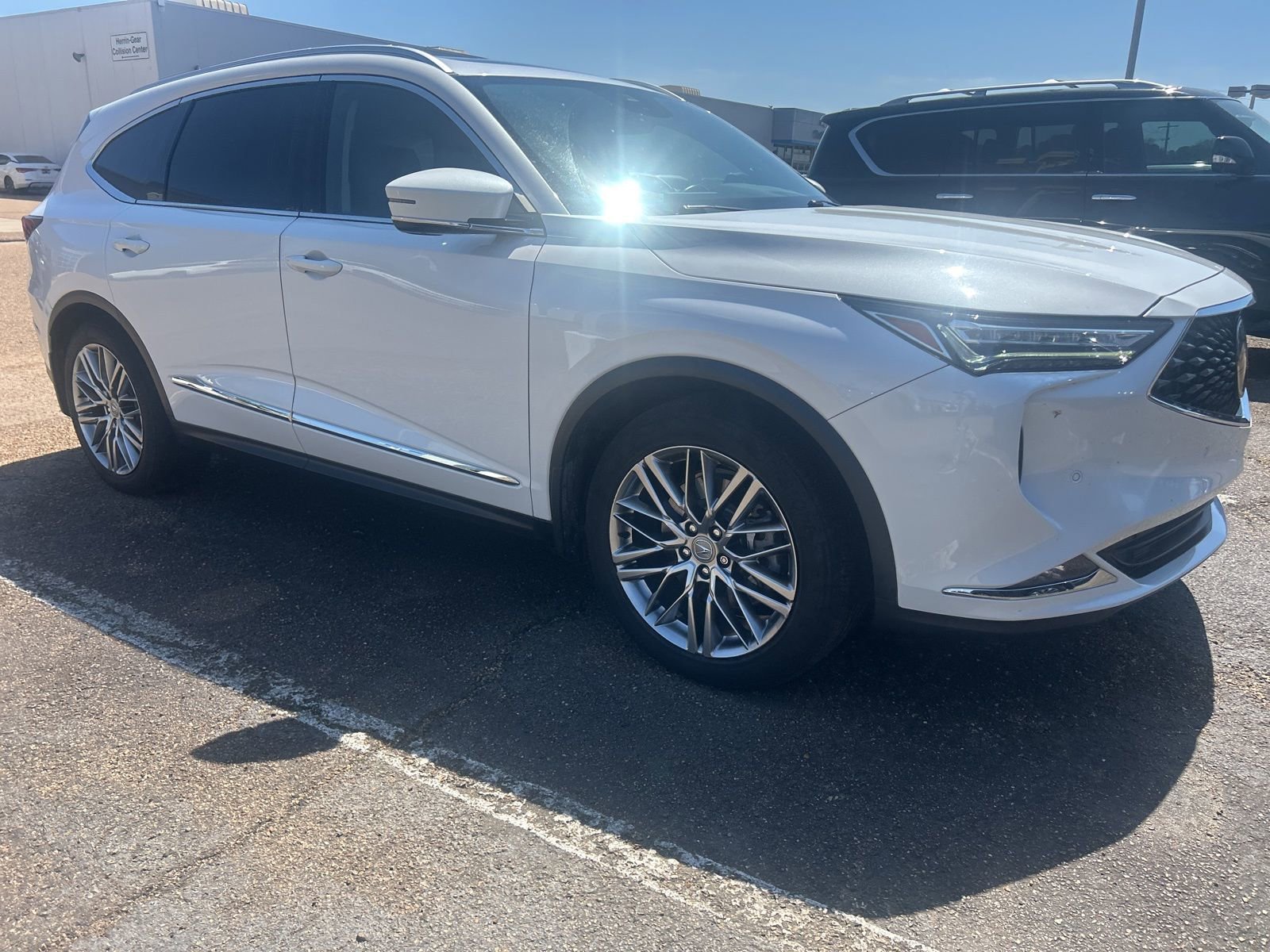 Used 2023 Acura MDX SH-AWD w/ Advance Package image 11