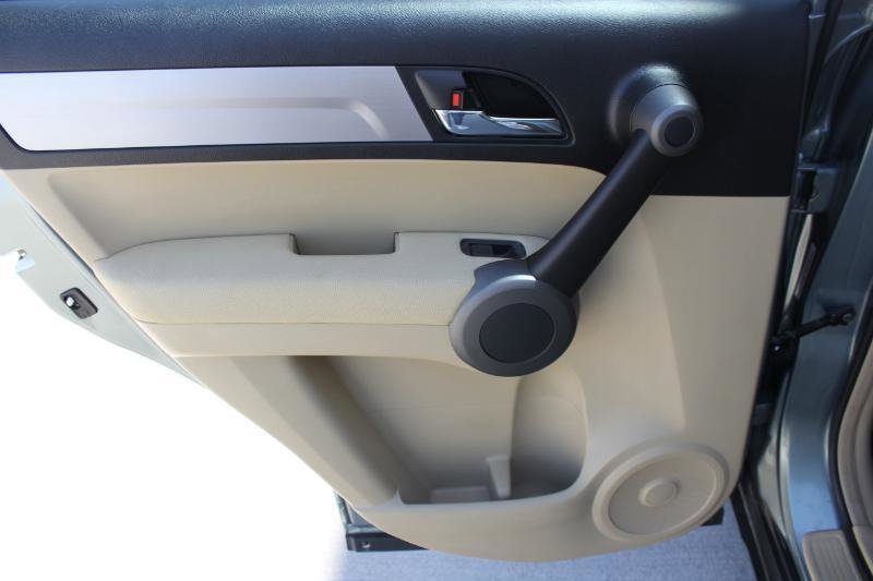 Used 2010 Honda CR-V LX image 12