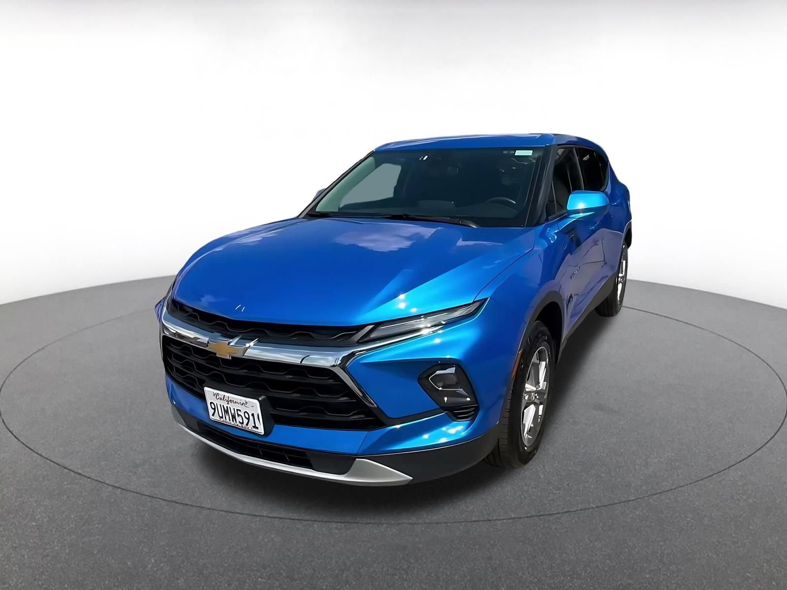 Used 2025 Chevrolet Blazer LT FWD image 6