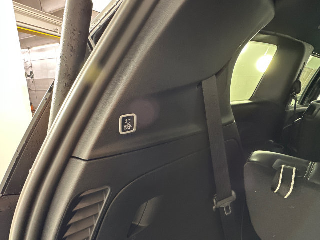 New 2027 Chrysler Pacifica Select FWD image 24