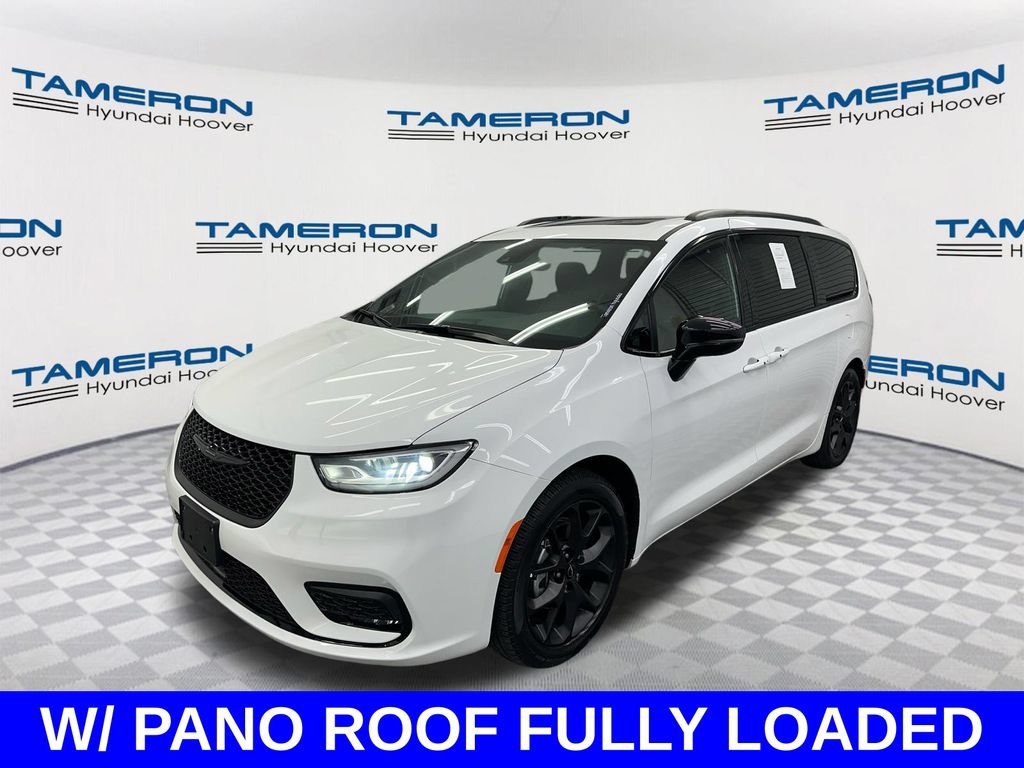 Used 2025 Chrysler Pacifica Limited
