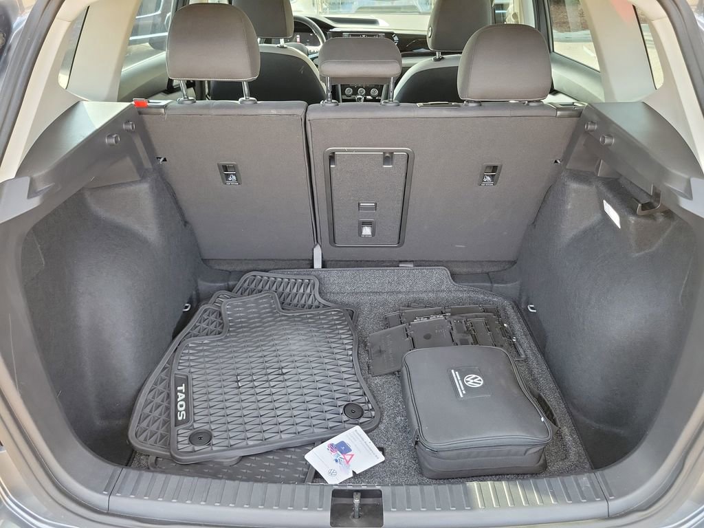 Used 2024 Volkswagen Taos S FWD image 8