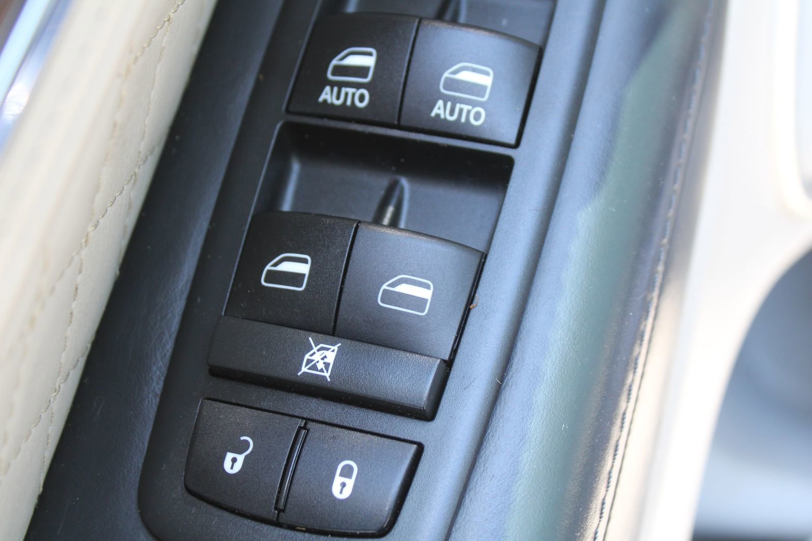 Used 2018 Jeep Grand Cherokee Summit AWD/4WD image 20