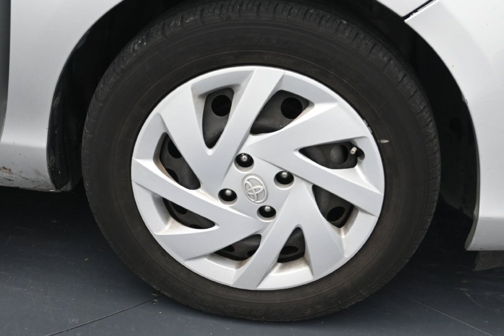 Used 2016 Toyota Prius C One FWD image 16
