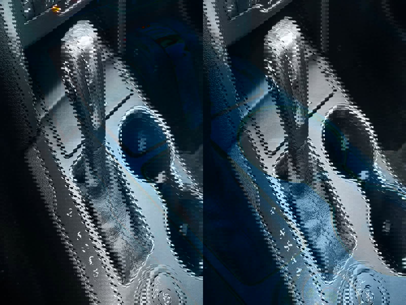 Used 2018 Ford Explorer XLT w/ Equipment Group 202A image 32