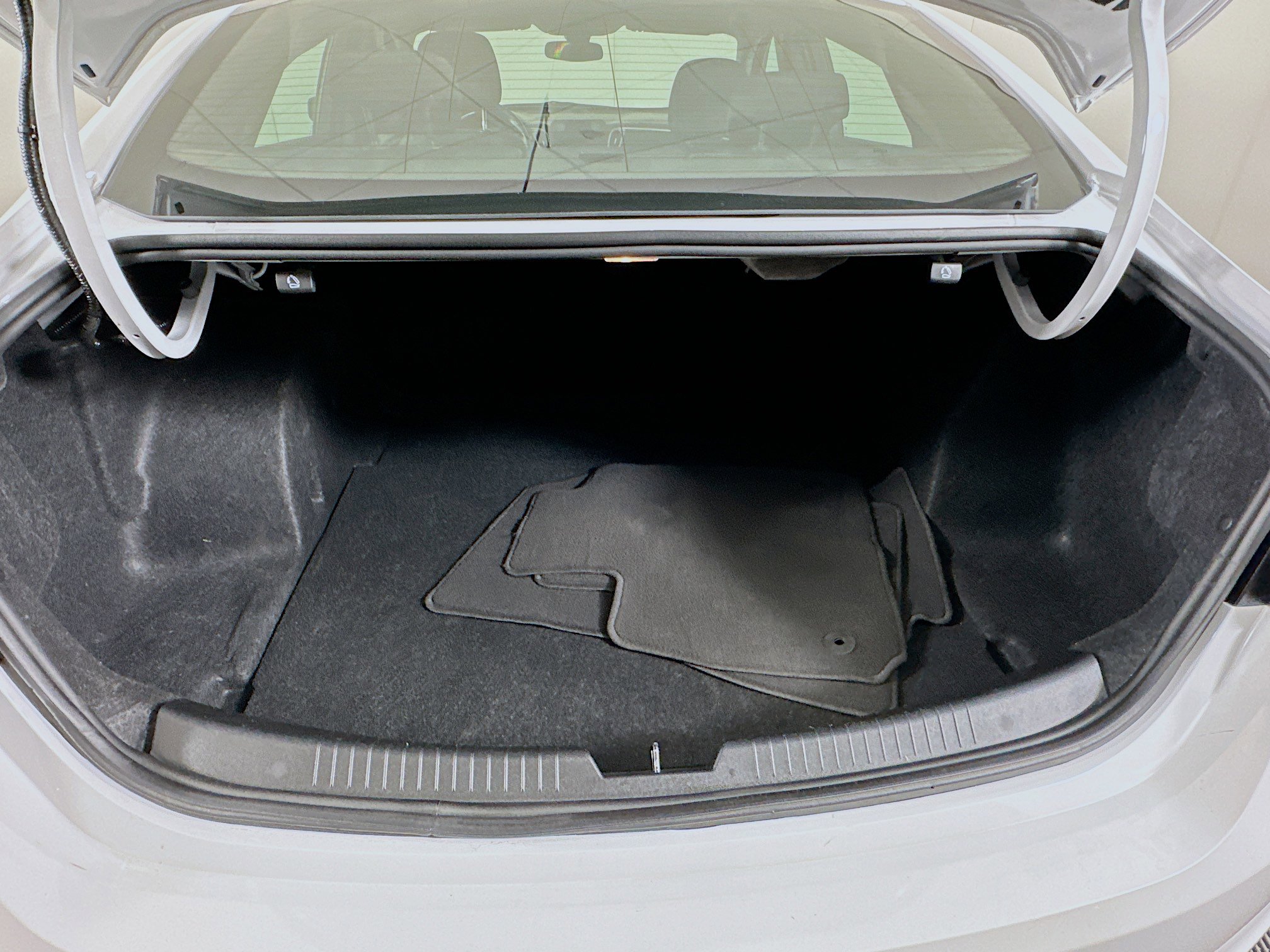 Used 2022 Chevrolet Malibu LT image 27