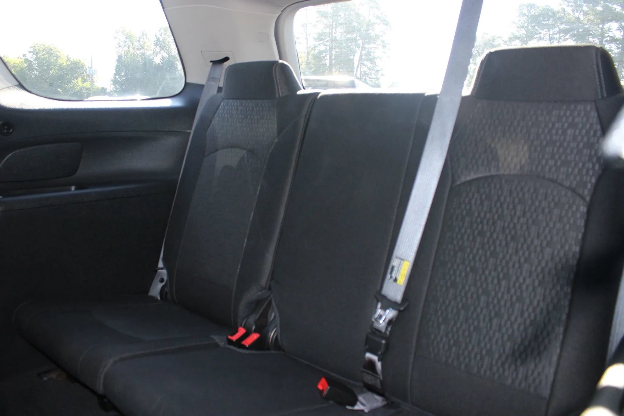 Used 2015 GMC Acadia SLE image 13