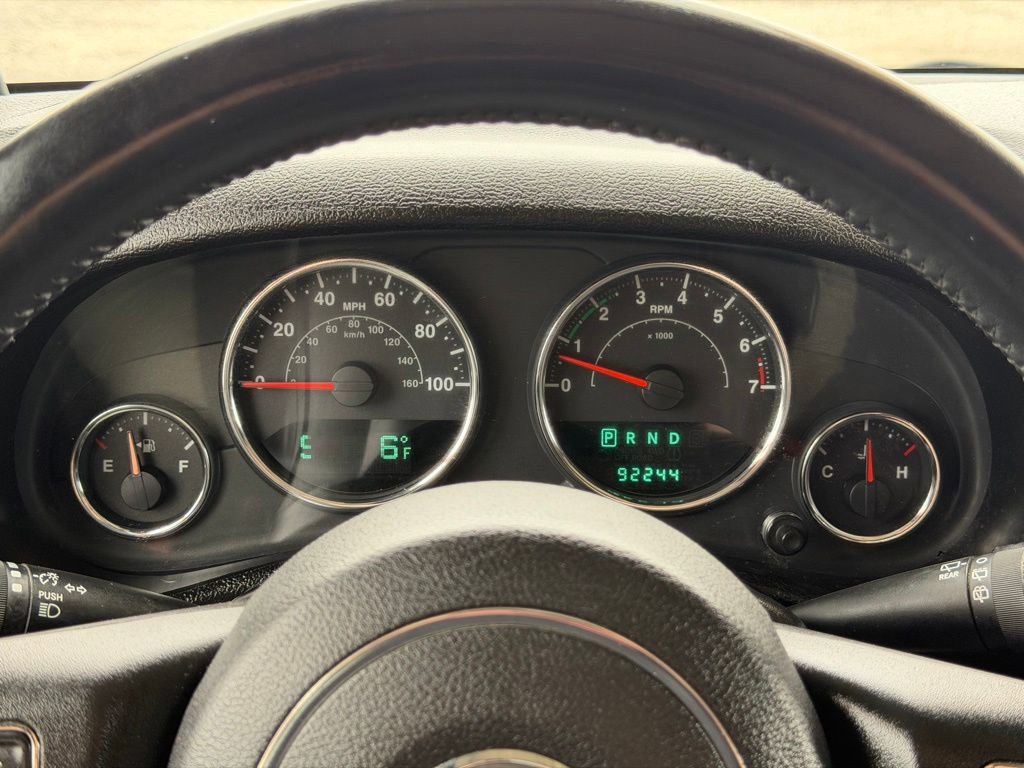 Used 2013 Jeep Wrangler Unlimited Sport AWD/4WD image 9