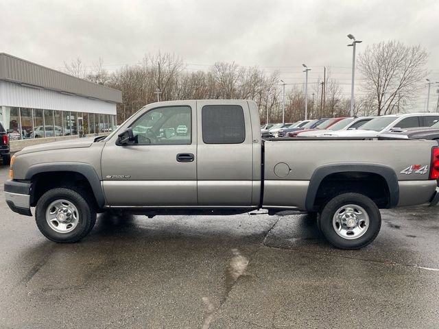 Used 2006 Chevrolet Silverado 2500 LS w/ Snow Plow Prep Package image 2