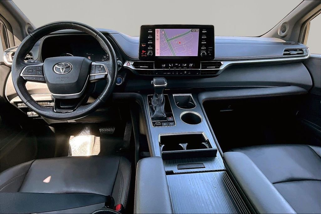 Used 2021 Toyota Sienna XSE w/ XSE Plus Package FWD image 8