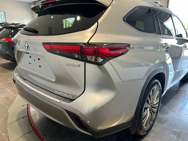 Used 2021 Toyota Highlander Platinum AWD/4WD image 7