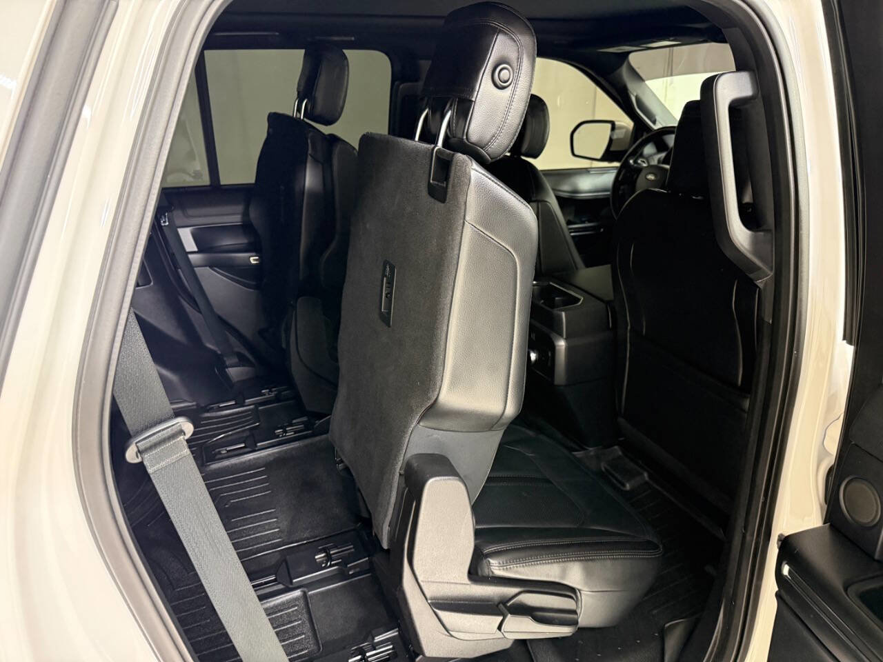 Used 2019 Ford Expedition Limited w/ Equipment Group 302A RWD image 30