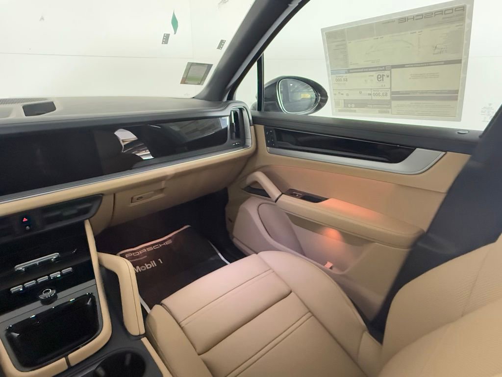 New 2026 Porsche Cayenne image 23