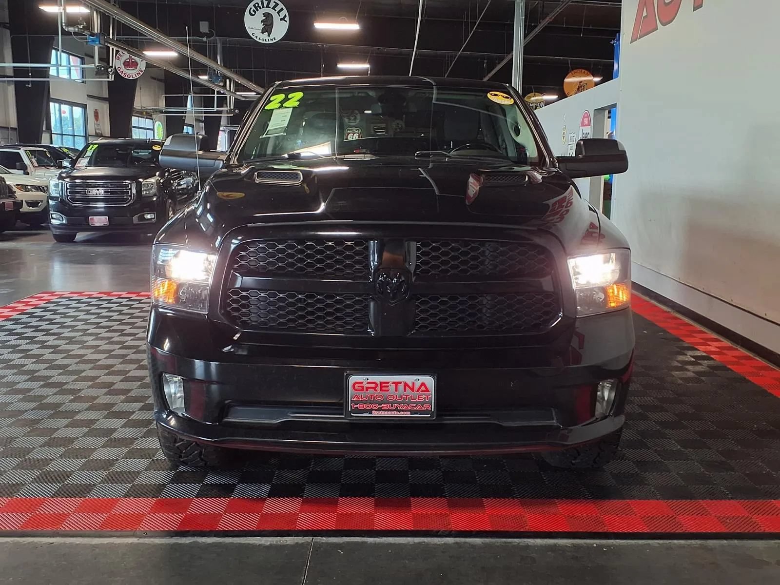 Used 2022 RAM 1500 Express w/ Wheel & Sound Group AWD/4WD image 3