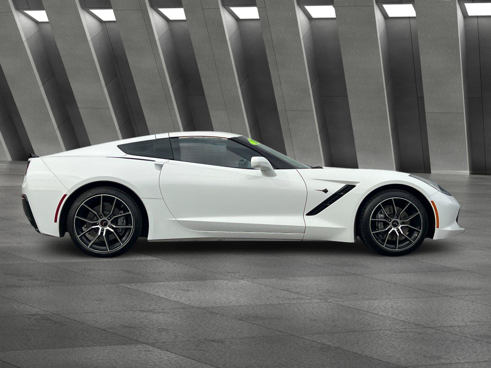 Used 2015 Chevrolet Corvette Stingray Coupe RWD image 3