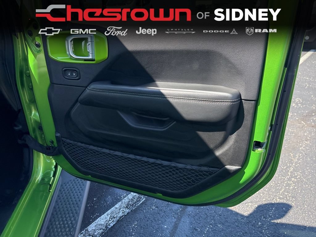 Used 2019 Jeep Wrangler Unlimited Sahara w/ Uconnect 4C Nav & Sound Group AWD/4WD image 34