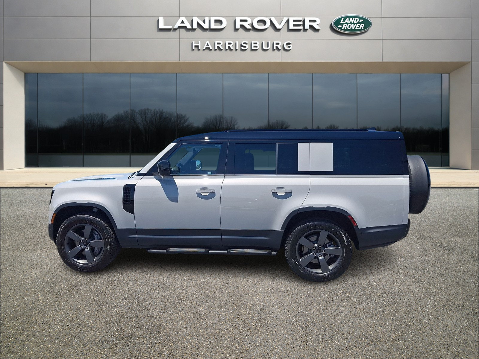 Used 2026 Land Rover Defender 130 S AWD/4WD image 2