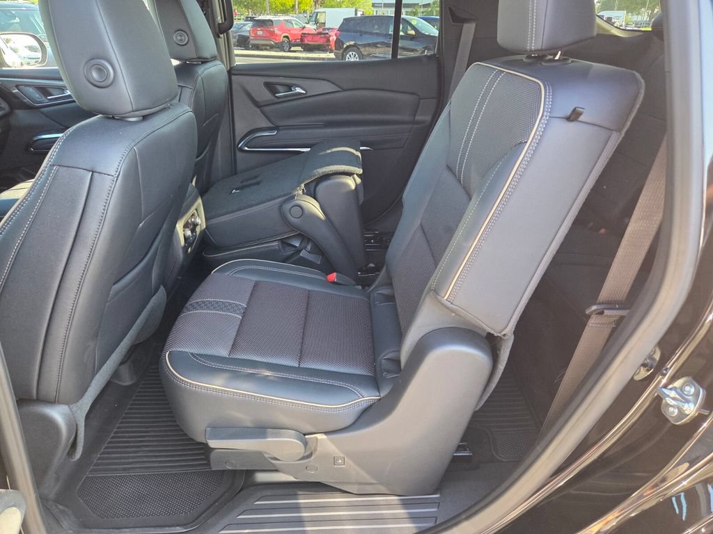 Used 2026 Chevrolet Traverse High Country w/ LPO, Floor Liner Package FWD image 8