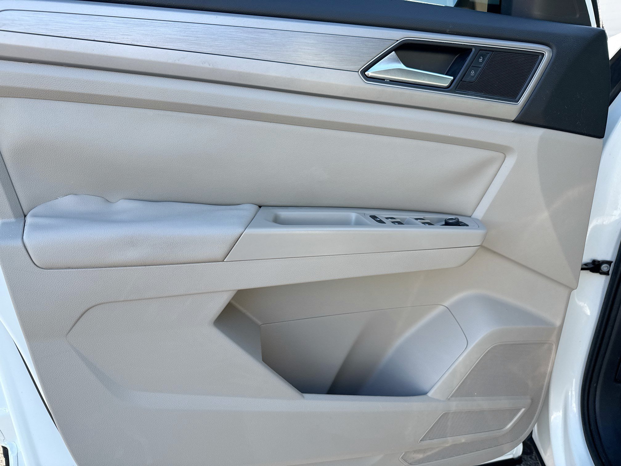 Used 2019 Volkswagen Atlas SE FWD image 21