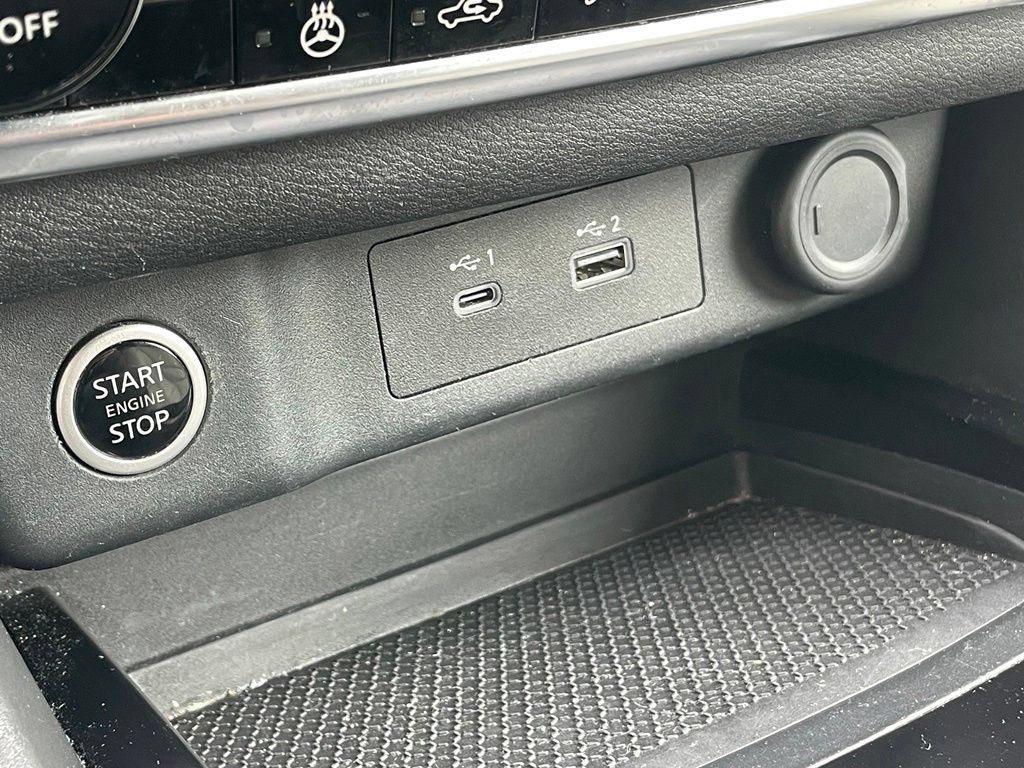 Certified 2023 Nissan Rogue SV w/ SV Premium B Package AWD/4WD image 20