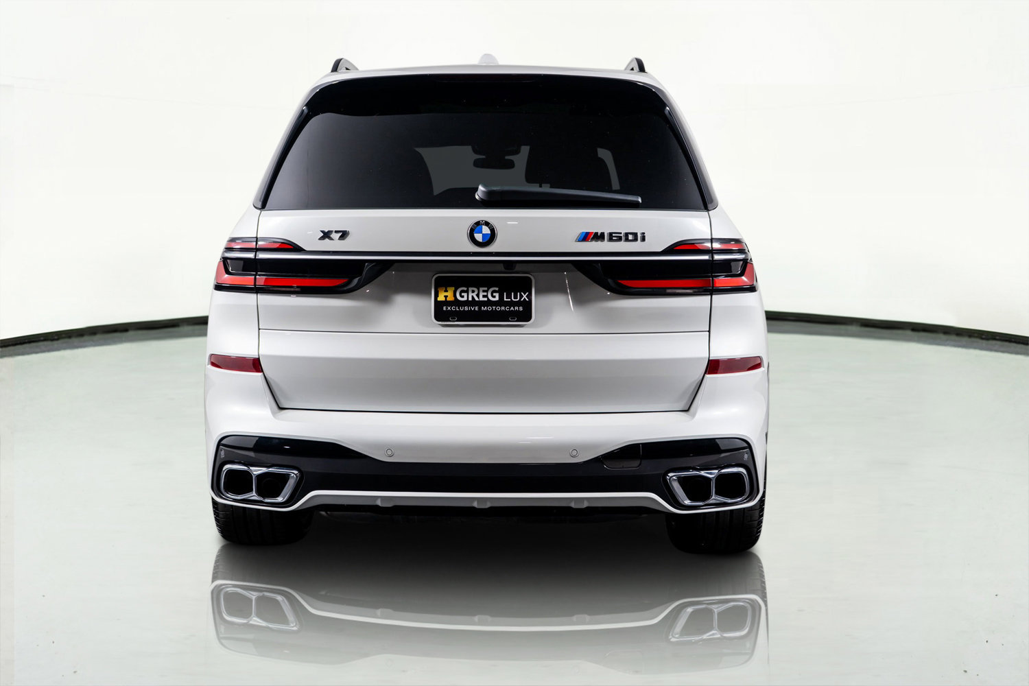 Used 2025 BMW X7 M60i image 11