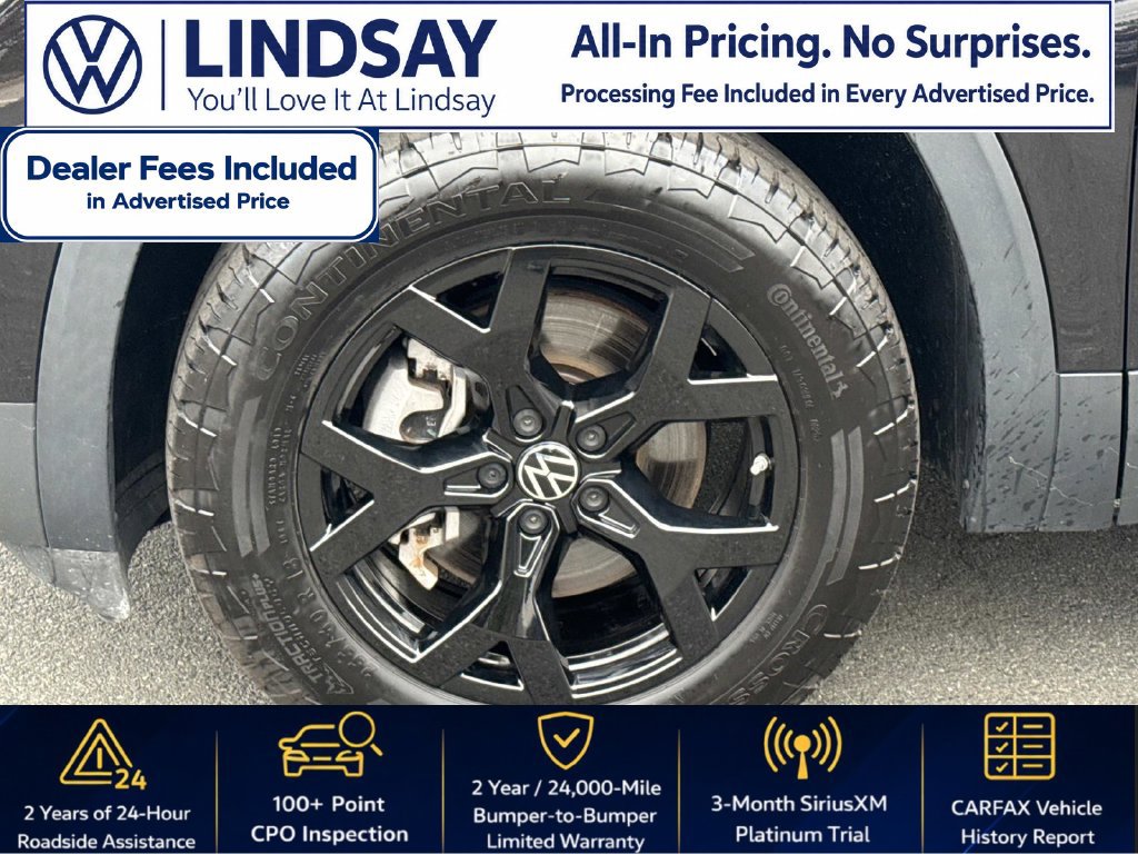 Used 2025 Volkswagen Atlas Peak Edition SE AWD/4WD image 9
